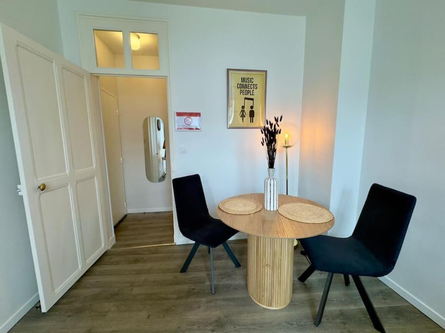 Le Seventies Apartment Сомюр Екстериор снимка